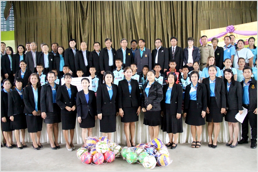 ﻿กรมบังคับคดีร่วมลงพื้นที่ตรวจเยี่ยมและมอบอุปกรณ์เครื่องเล่นสำหรับเด็ก และอุปกรณ์กีฬา ให้กับโรงเรียนวัดหนองพะวา จังหวัดระยอง 